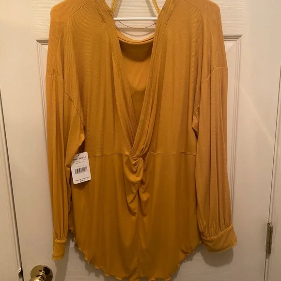 NWT, Free People, Shimmy Shake Top, Tunic, Oversized, Open Back, Size M - Picture 4 of 9